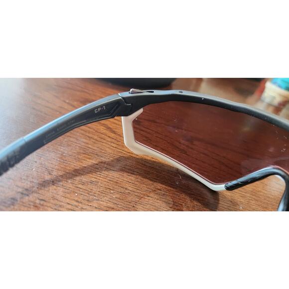 ROKA CP-1x Advanced Sports Performance Ultra Light Weight Sunglasses Gas Case - Picture 5 of 6